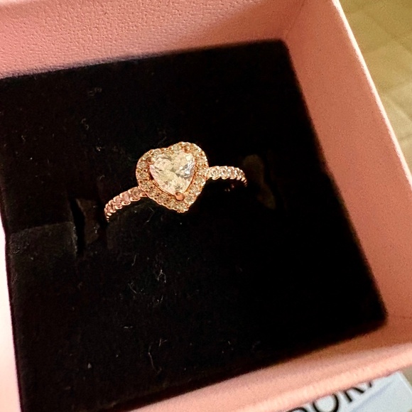 Pandora promise ring - Picture 1 of 4